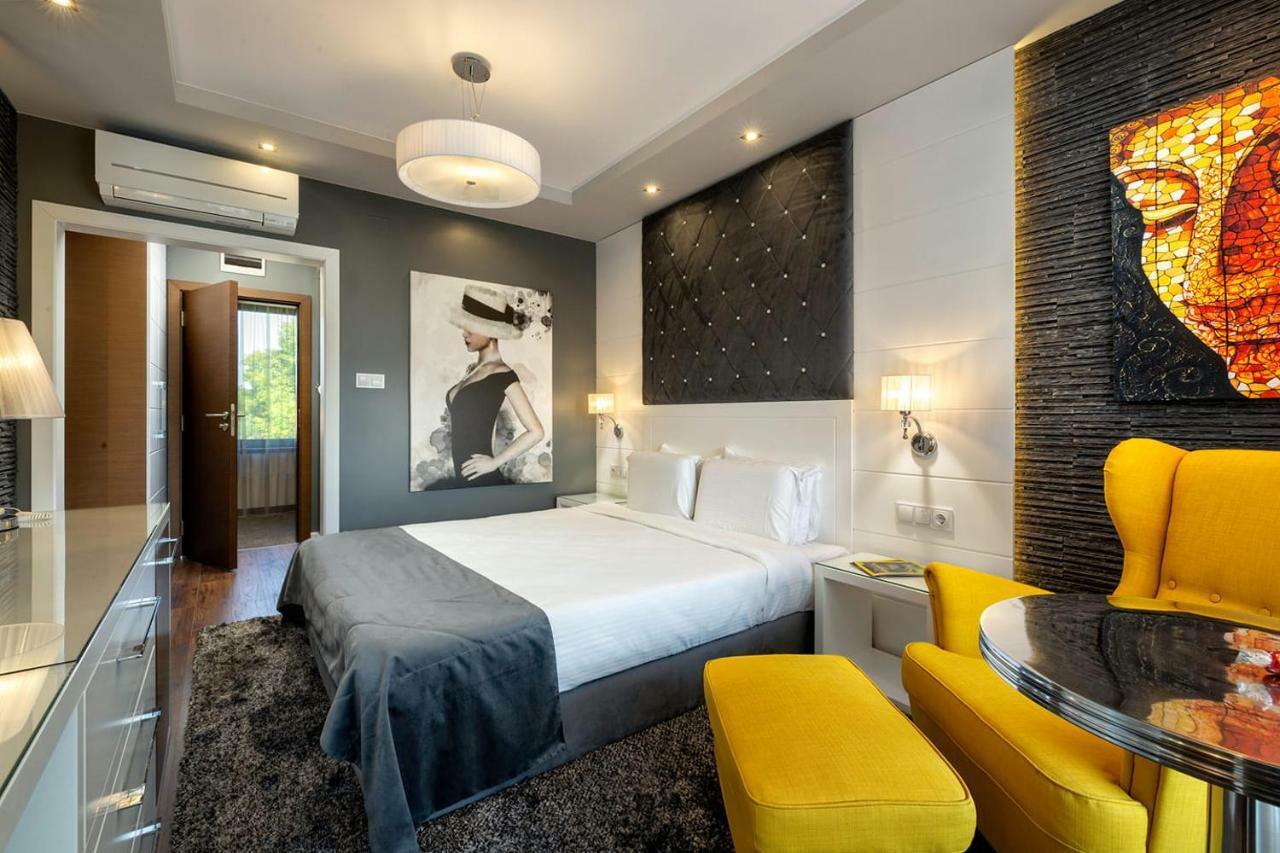 Family Hotel Strannopriemnitza Oresak Kültér fotó